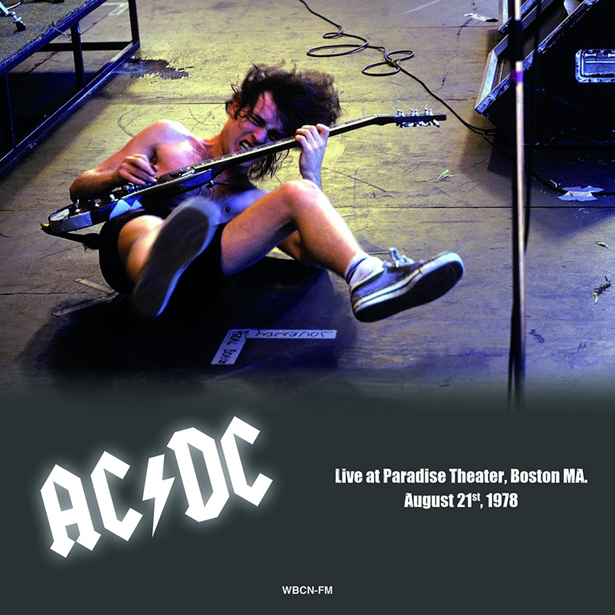 ACDC - Liva At Paradise Theater Boston, Ma, 21 August 1978