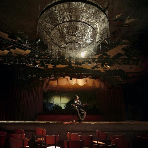 Benét - Make 'Em Laugh