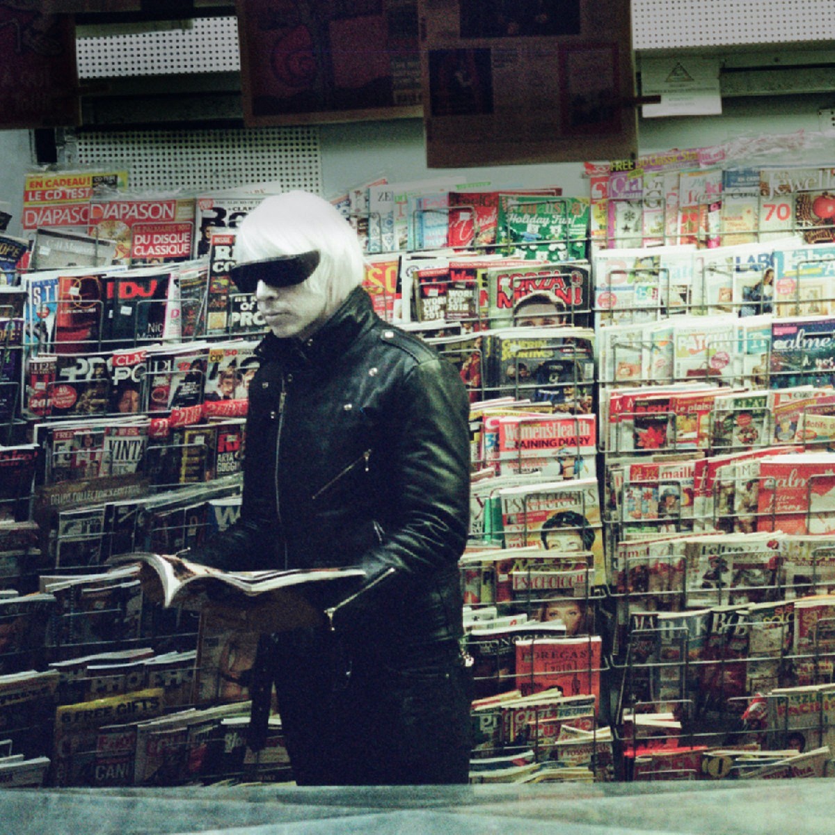 Drab Majesty - Modern Mirror (White & Black Smash Vinyl)